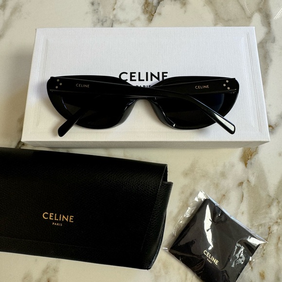Brand new in box Celine sunglasses CL40220U 01A - Picture 3 of 9